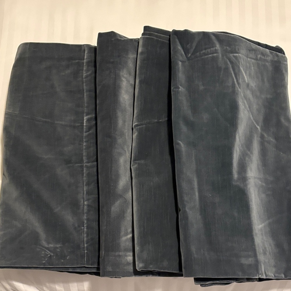 Restoration Hardware 2 panels Velvet Curtain. - Picture 7 of 7